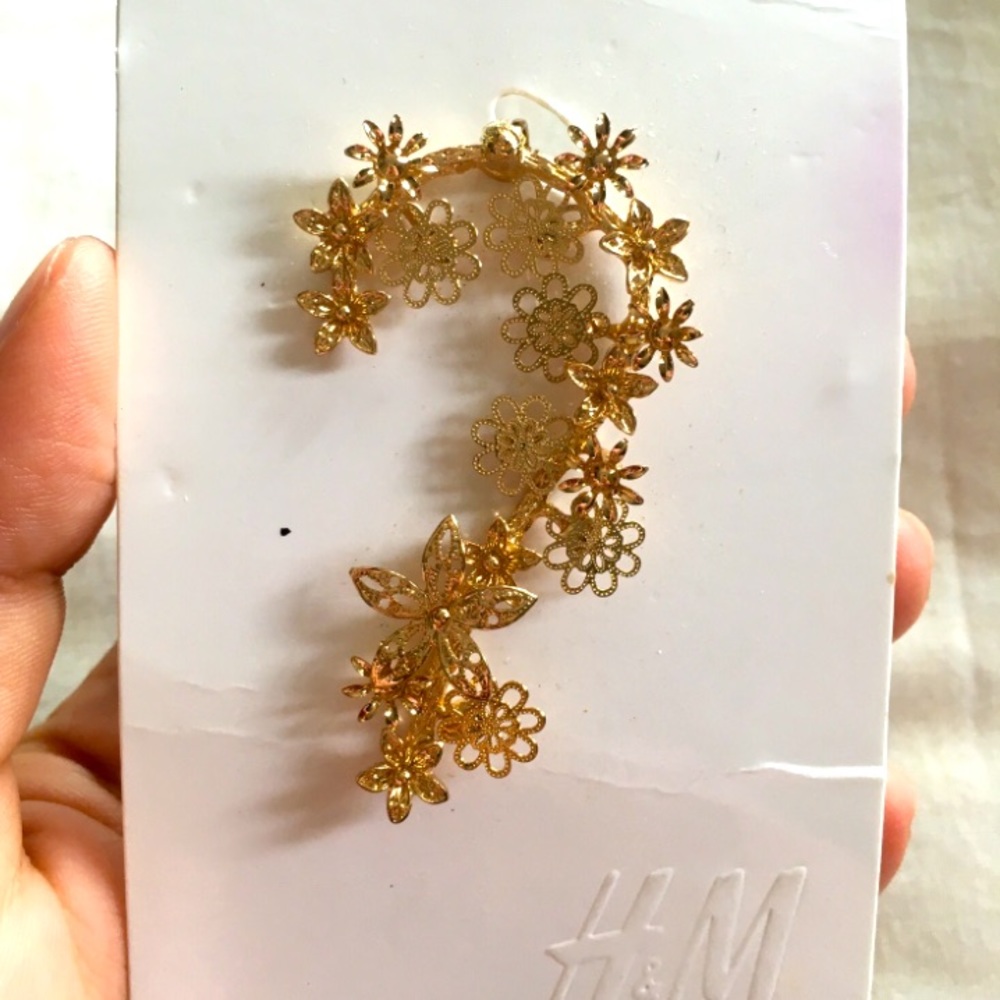 Floral Metal Ear Cuff
